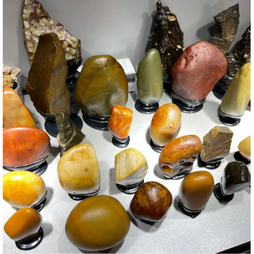 新疆五彩金丝戈壁盆景石随机发