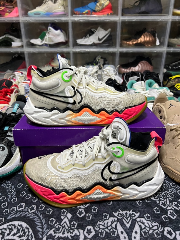 捡漏42.5码/gt run白彩篮球鞋/右脚鞋舌破损/二手正品9新