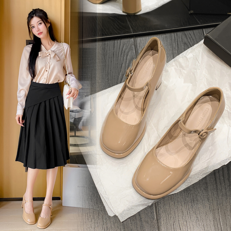 史蒂夫·马登2025新款春秋粗跟复古玛丽珍鞋女百搭高跟鞋气质单鞋