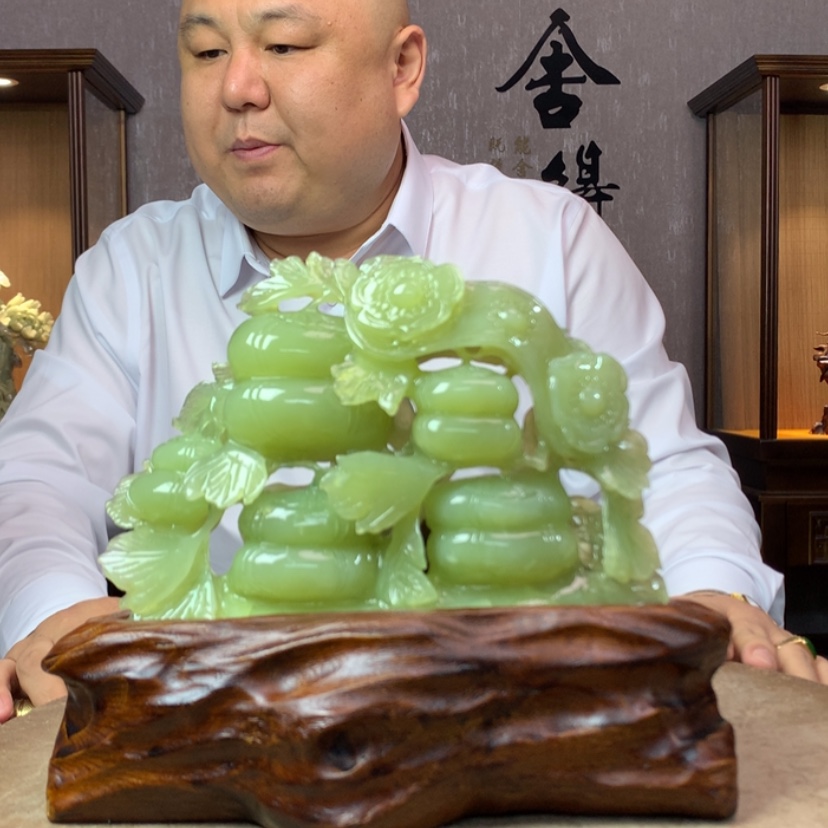 【闪购商品】蛇纹石玉摆件未镶嵌用**变