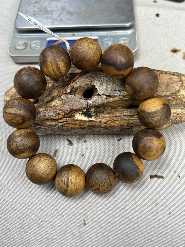 奇楠沉香白奇沉水浮虫漏圆珠单圈卡18-39克多样性发一条