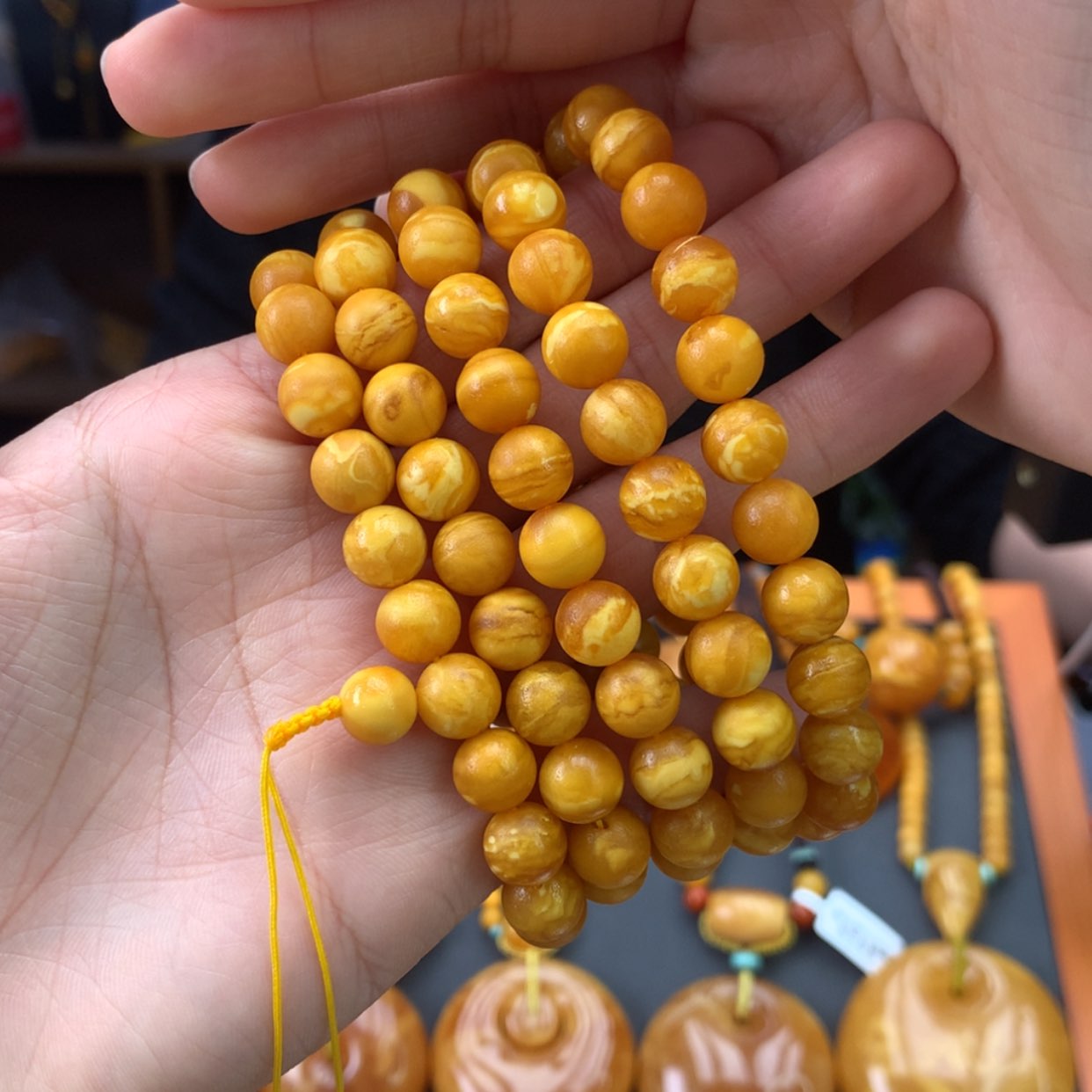 【闪购商品】蜜蜡手串未镶嵌