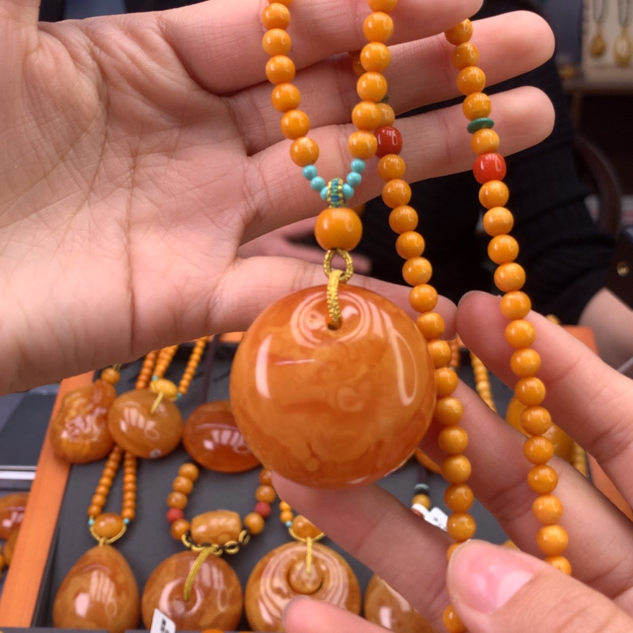 【闪购商品】蜜蜡吊坠(赠链)未镶嵌
