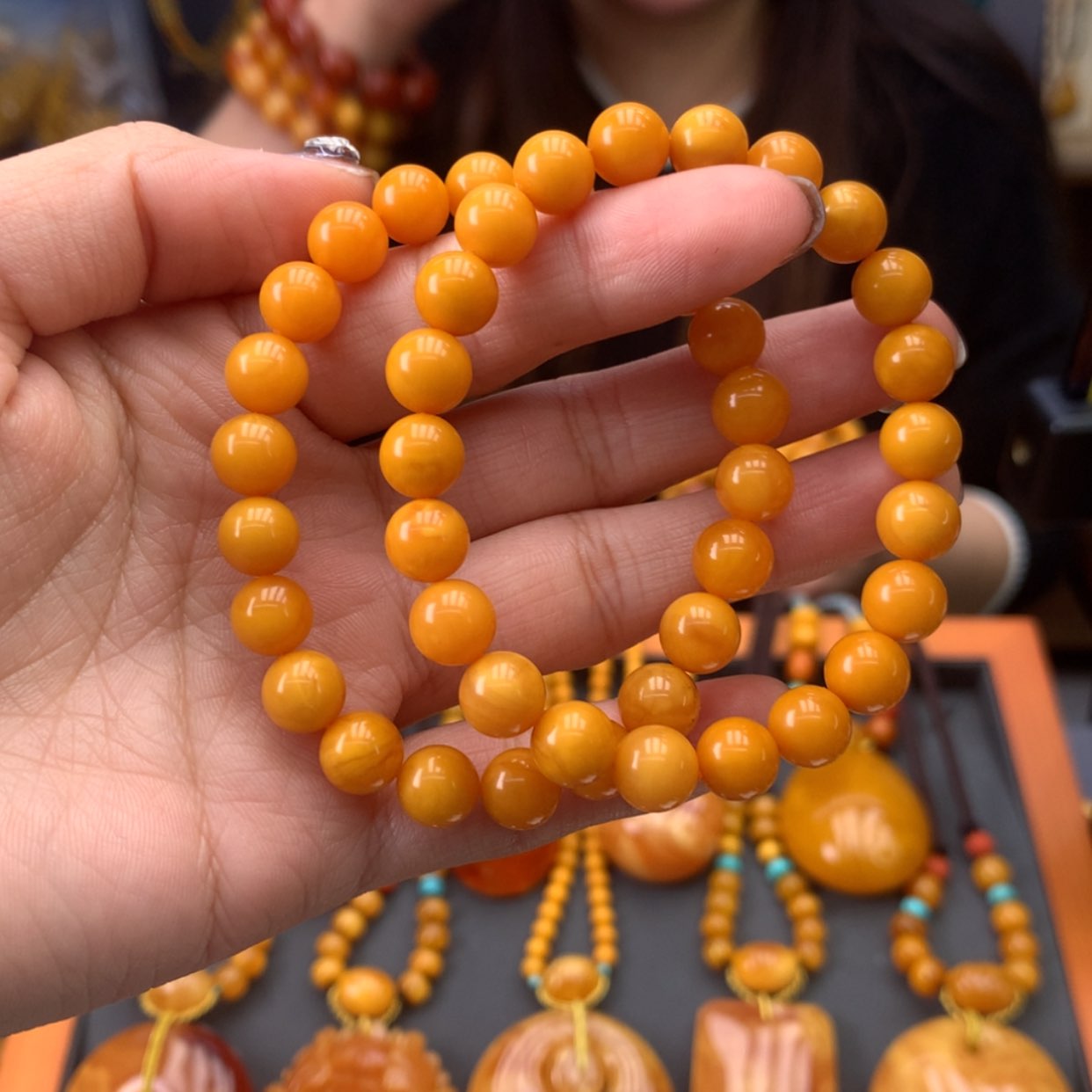 【闪购商品】蜜蜡手串未镶嵌多样性发一个