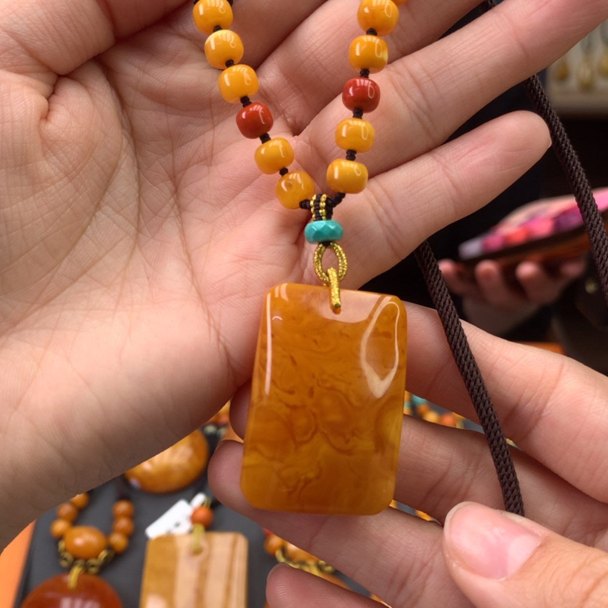 【闪购商品】蜜蜡吊坠(赠链)未镶嵌