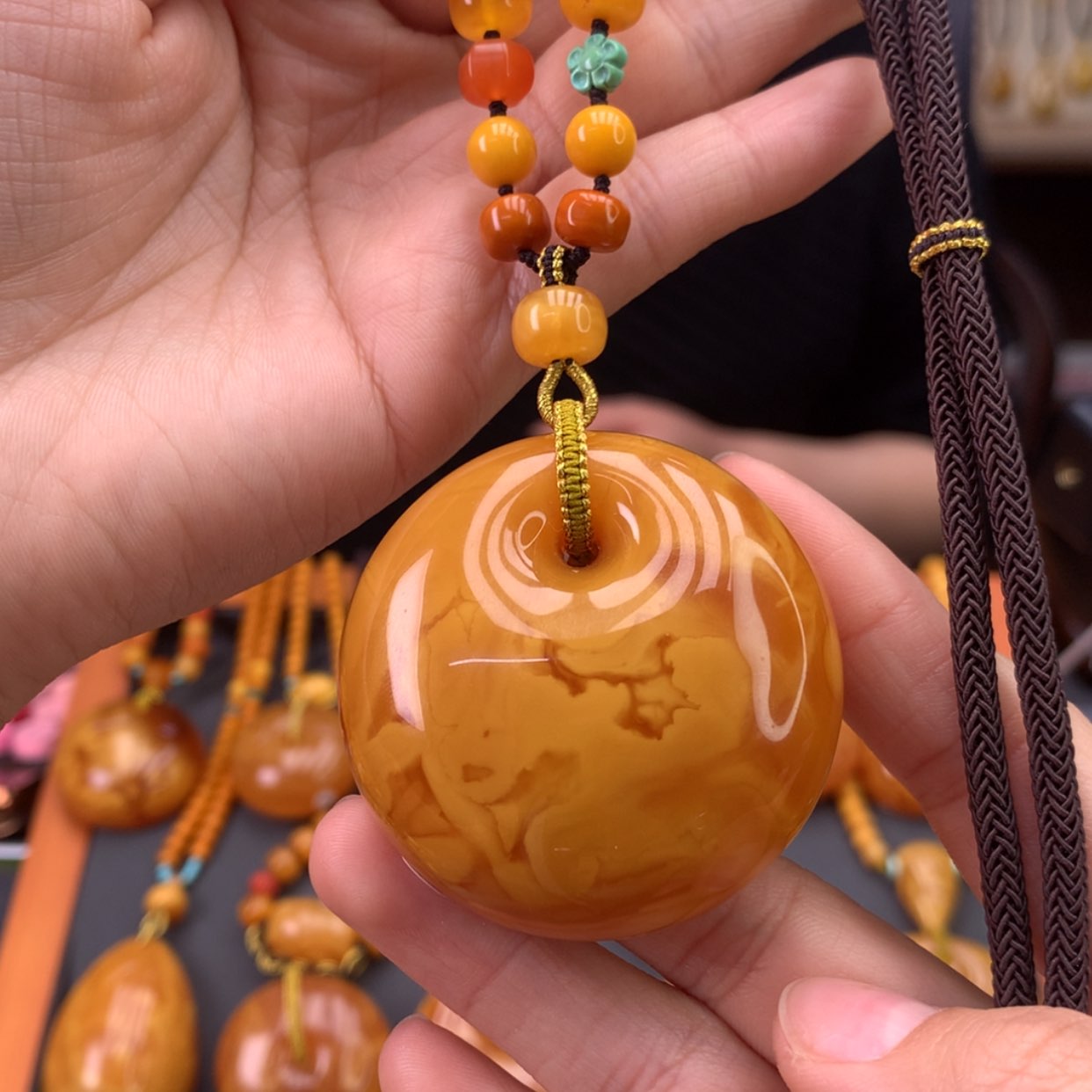 【闪购商品】蜜蜡吊坠(赠链)未镶嵌
