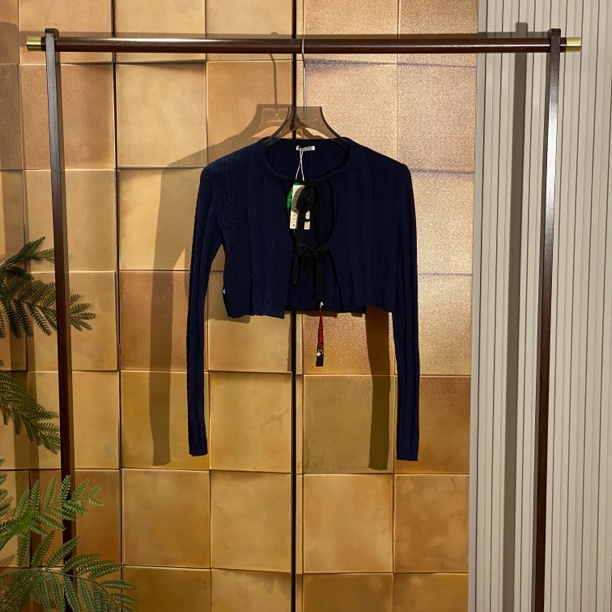 Miumiu 藏青色蝴蝶结飘带logo针织衫/38码/99新/25454