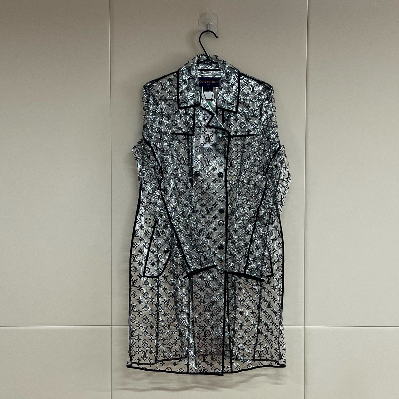 Louis Vuitton秀款黑白透明老花满印雨衣/36码/全新原吊/16307