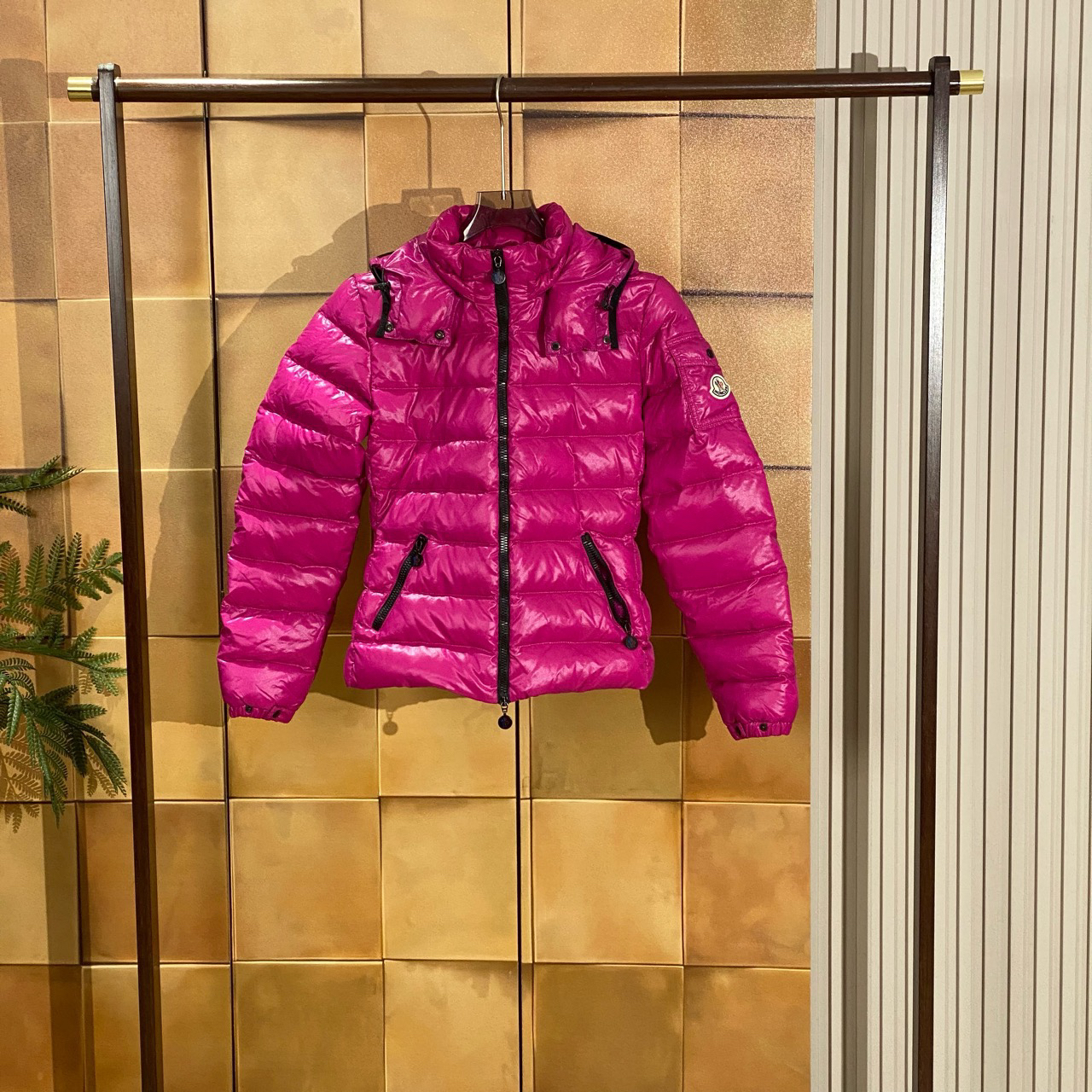 Moncler Bady紫色徽标刺绣羽绒服/0码/98新/25948