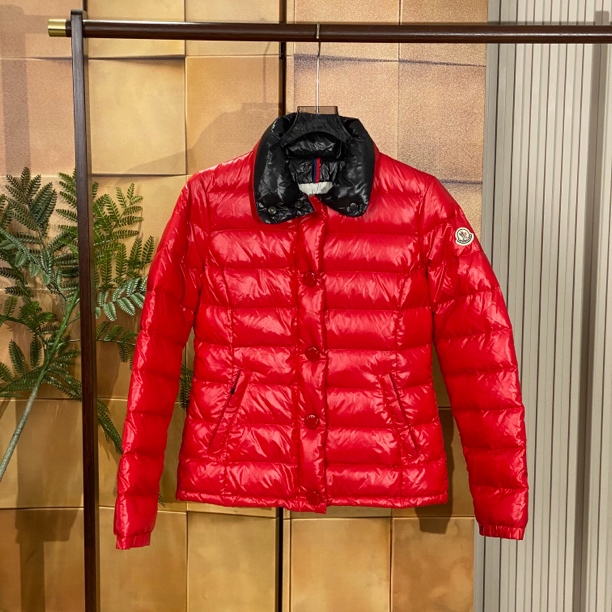 Moncler Clairy红色徽标刺绣羽绒服/1码/99新/23773