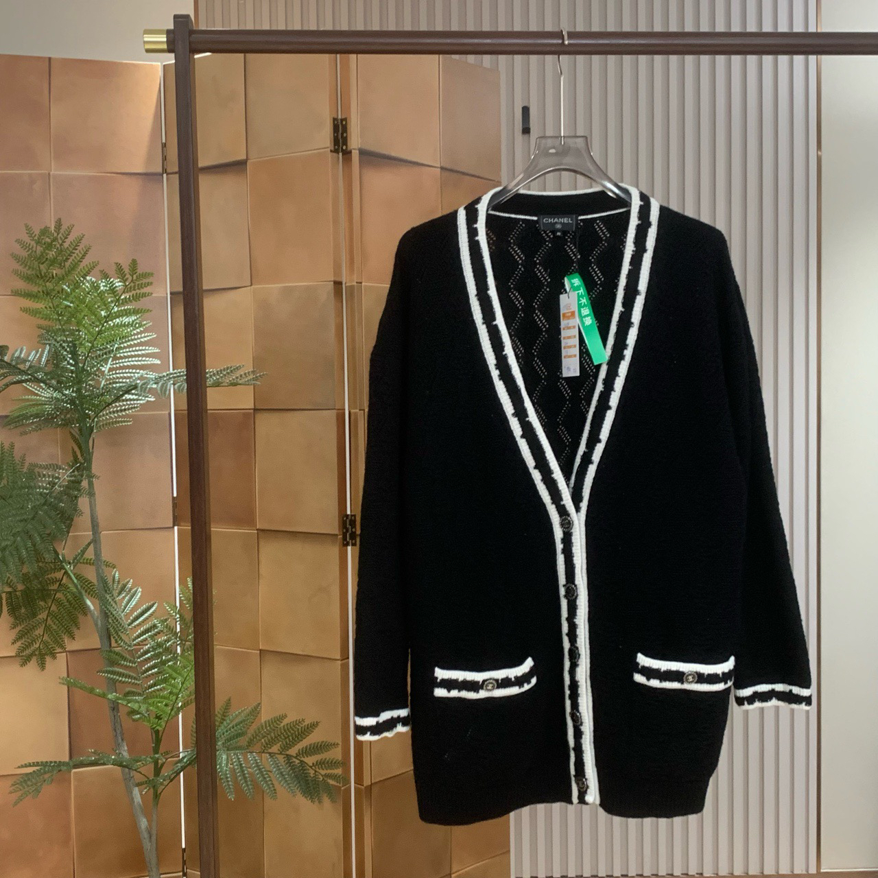 Chanel 22C黑金双C标语logo编织羊绒开衫/50码/99新/17872