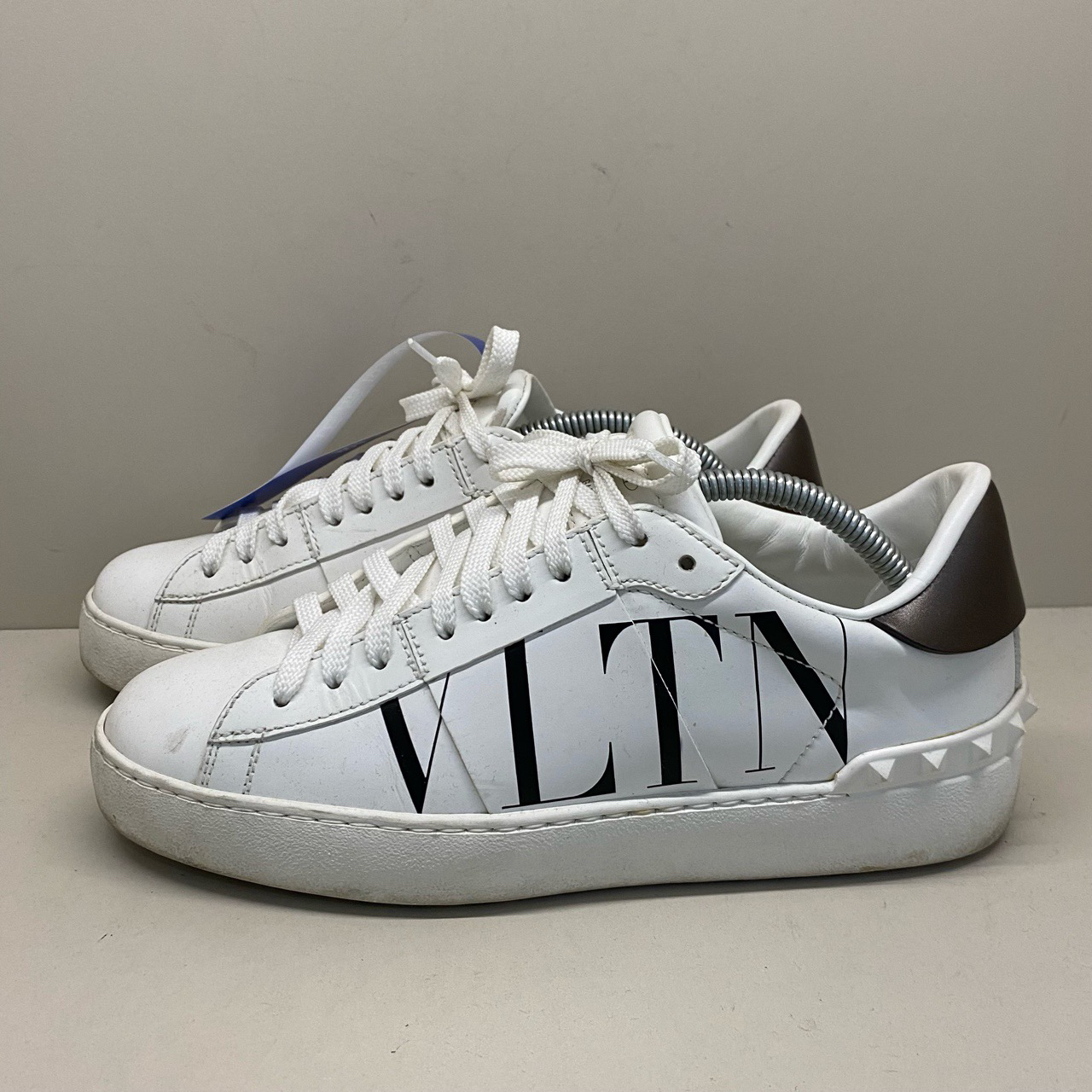 Valentino印文logo低帮板鞋/36码/99新/4270