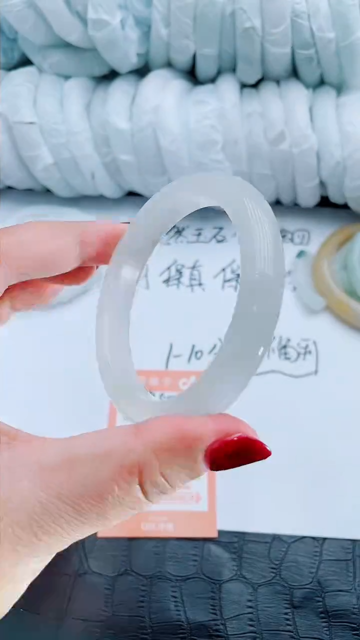 【闪购商品】石英质玉手镯未镶嵌R54*57*58