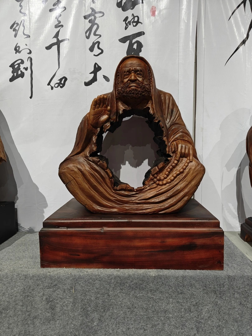 木雕工艺品（香樟木--达摩祖师）匠心制作一体成型长73厚43高90