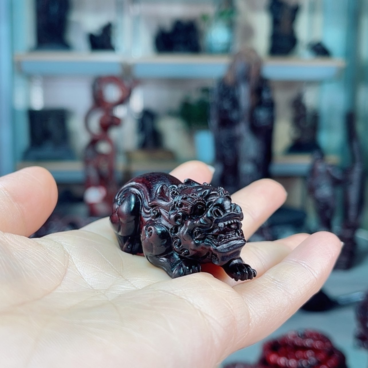 【闪购商品】印度小叶紫檀根雕开**啦貔貅把件