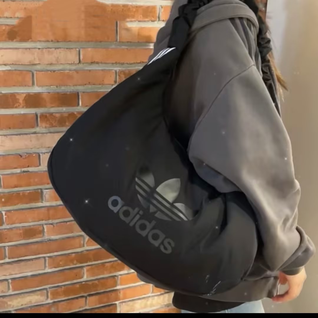 【滔搏联动】Adidas阿迪达斯中性时尚百搭休闲单肩户外休闲包JP0146
