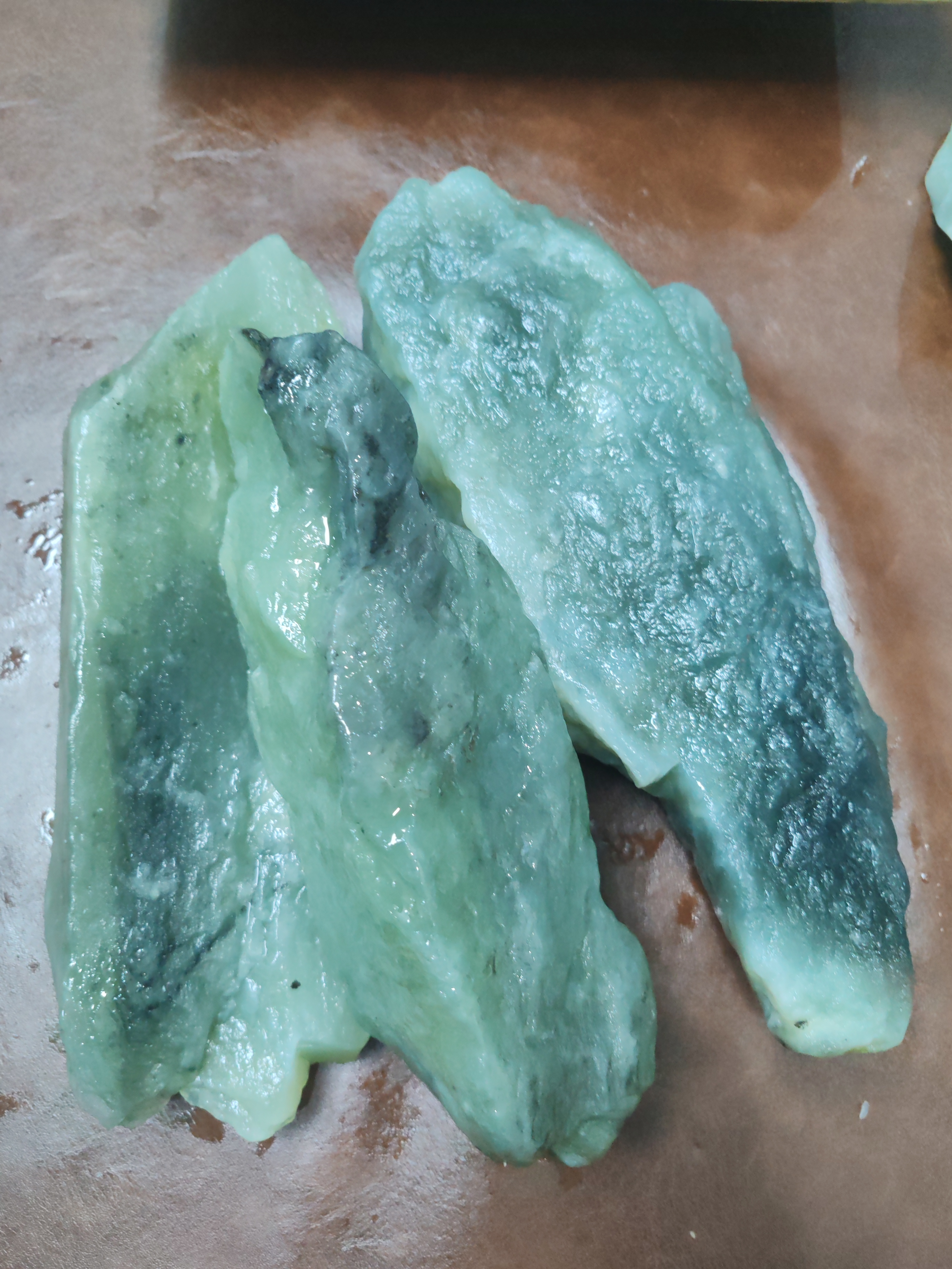 天然岫玉精品原石多样性随机发货一块