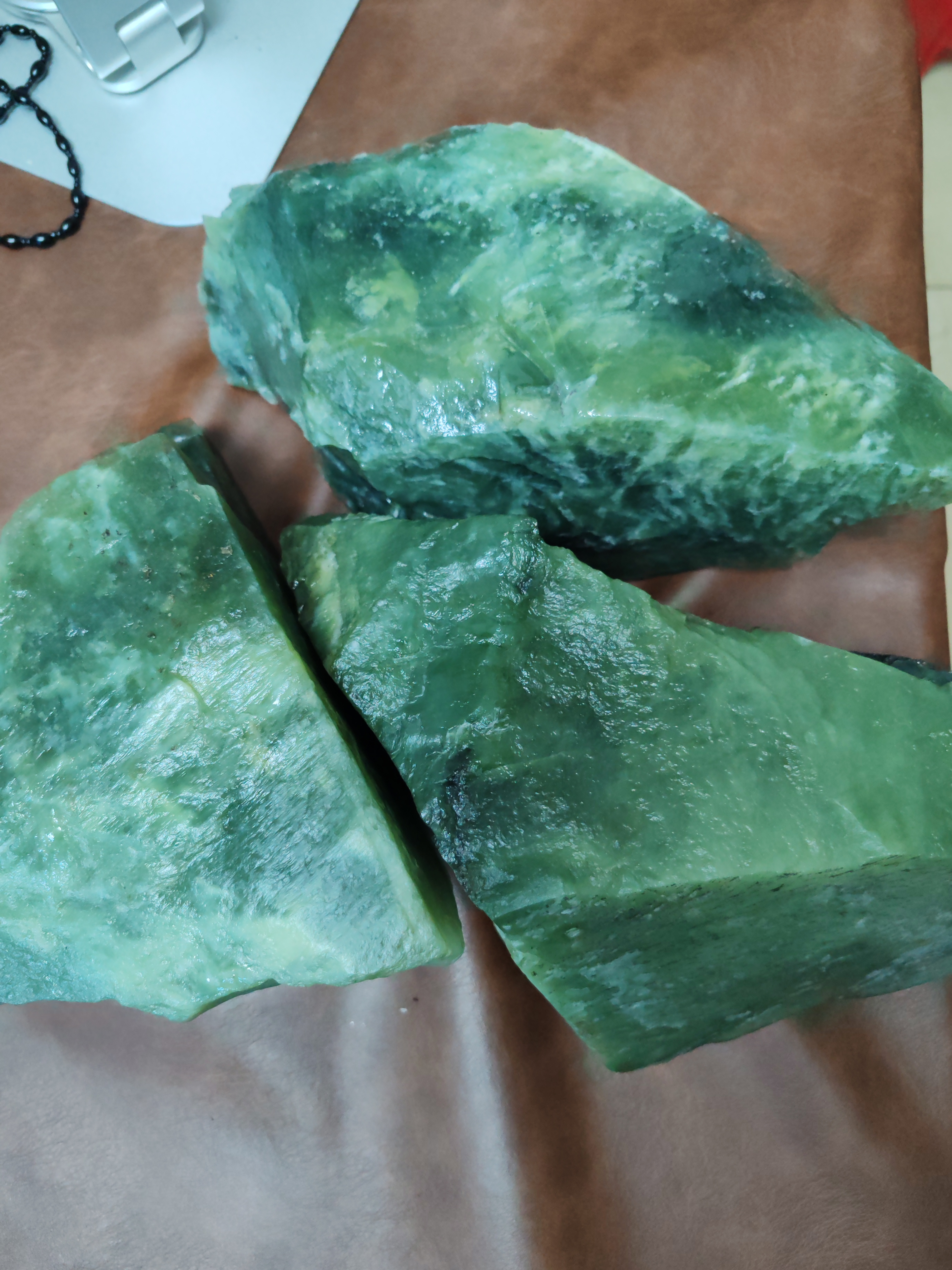 天然岫玉精品原石多样性随机发货一块