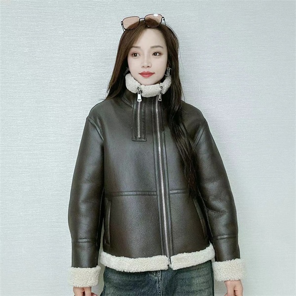 【雪威】2024休闲百搭新款气质加绒短款韩版冬季外套皮毛一体-秋冬