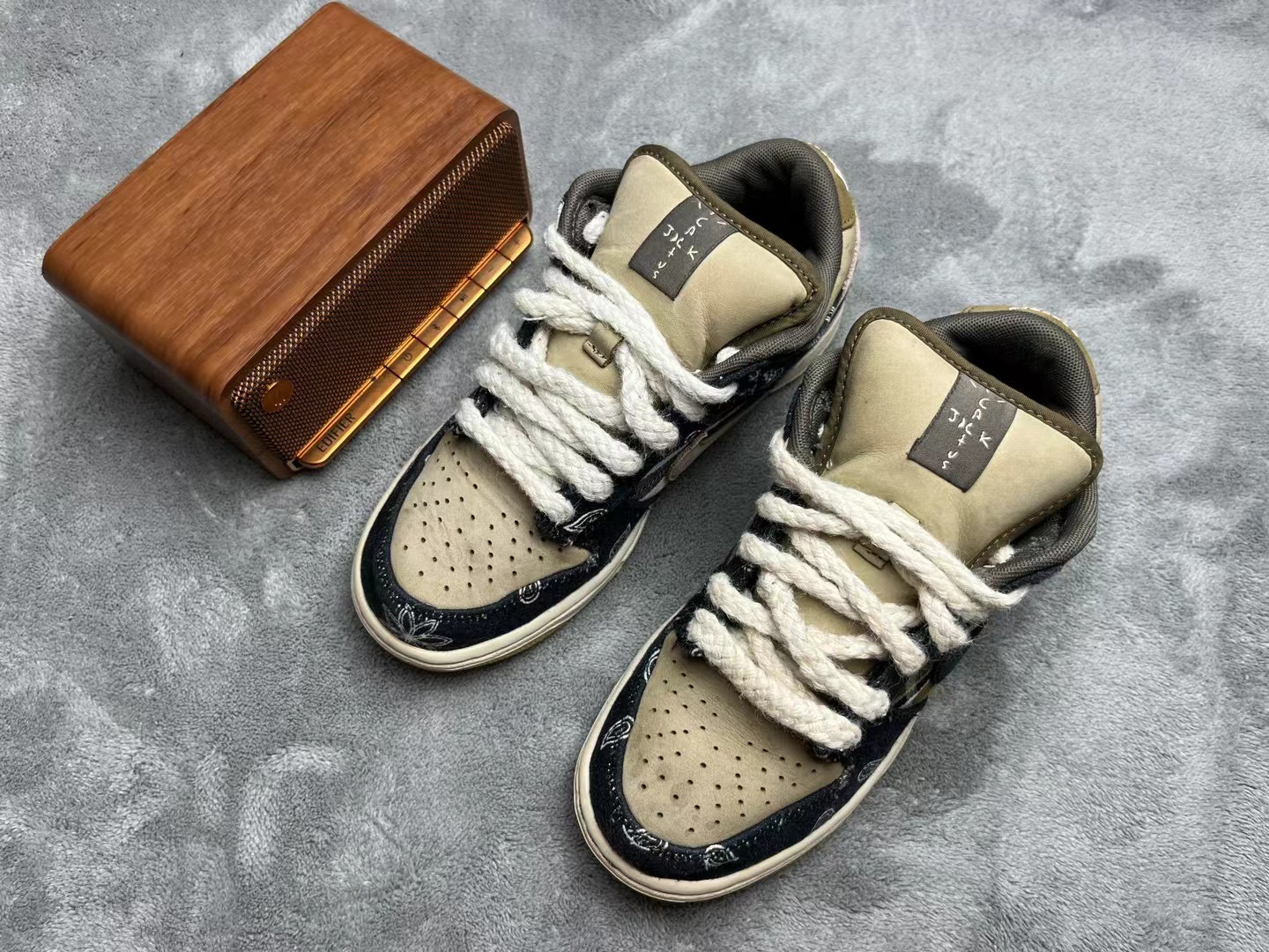 95新 NIKE/耐克 板鞋/ TS dunk 腰果花/ 码数 36