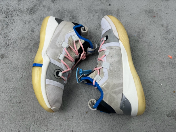 95新 NIKE/耐克 95新H/耐克/科比ad 德鲁联赛/40码/篮球鞋