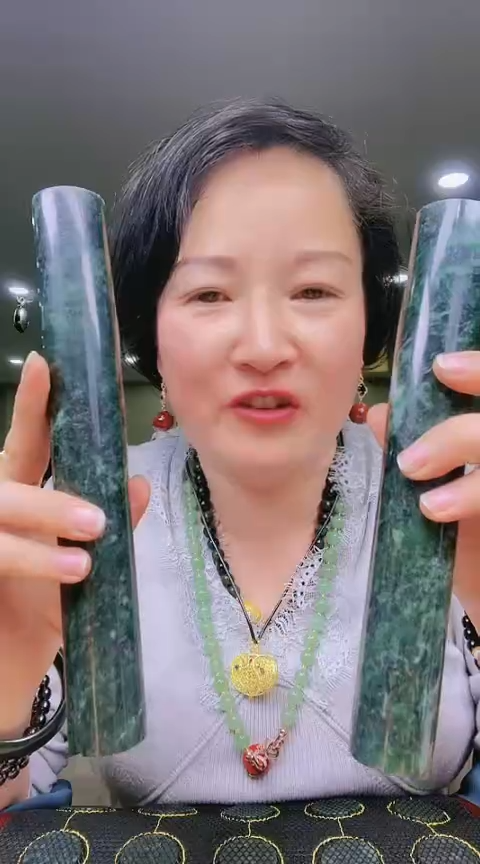 【闪购商品】蛇纹石玉擀面杖未镶嵌多样化拍一发一A11