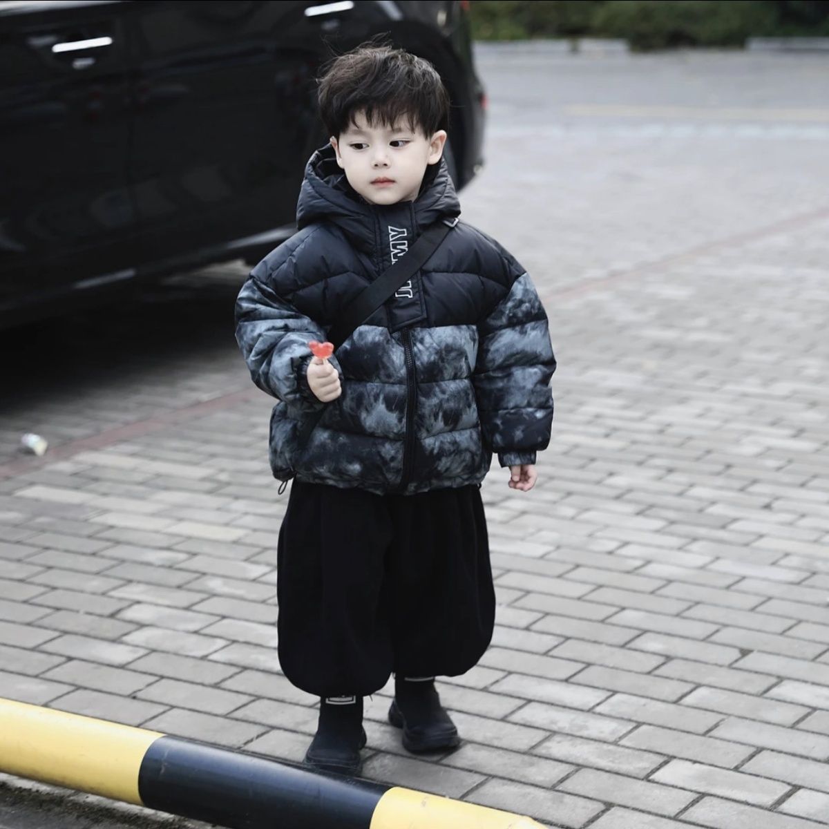 冬季儿童棉服洋气冬装2023新款宝宝外套男女童加厚扎染拼色棉衣潮