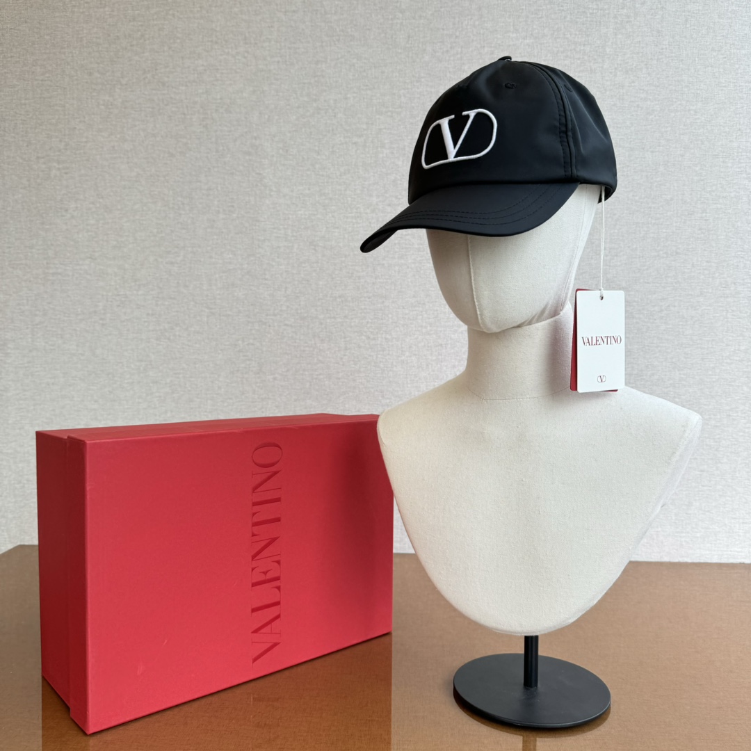 全新未使用 Valentino/华伦天奴 男士棒球帽Mac30168