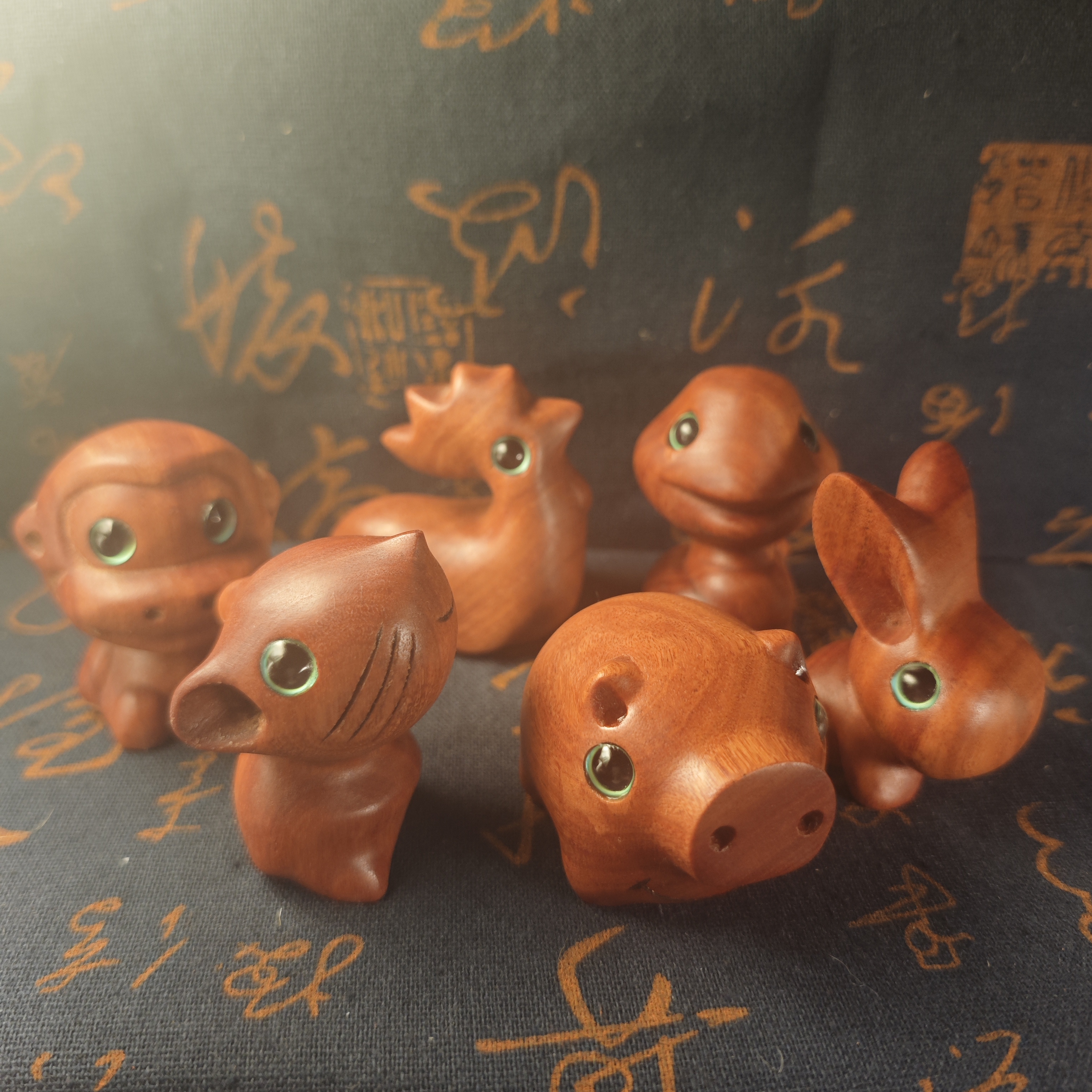 花梨木原创（十二生肖）可爱摆件挂件