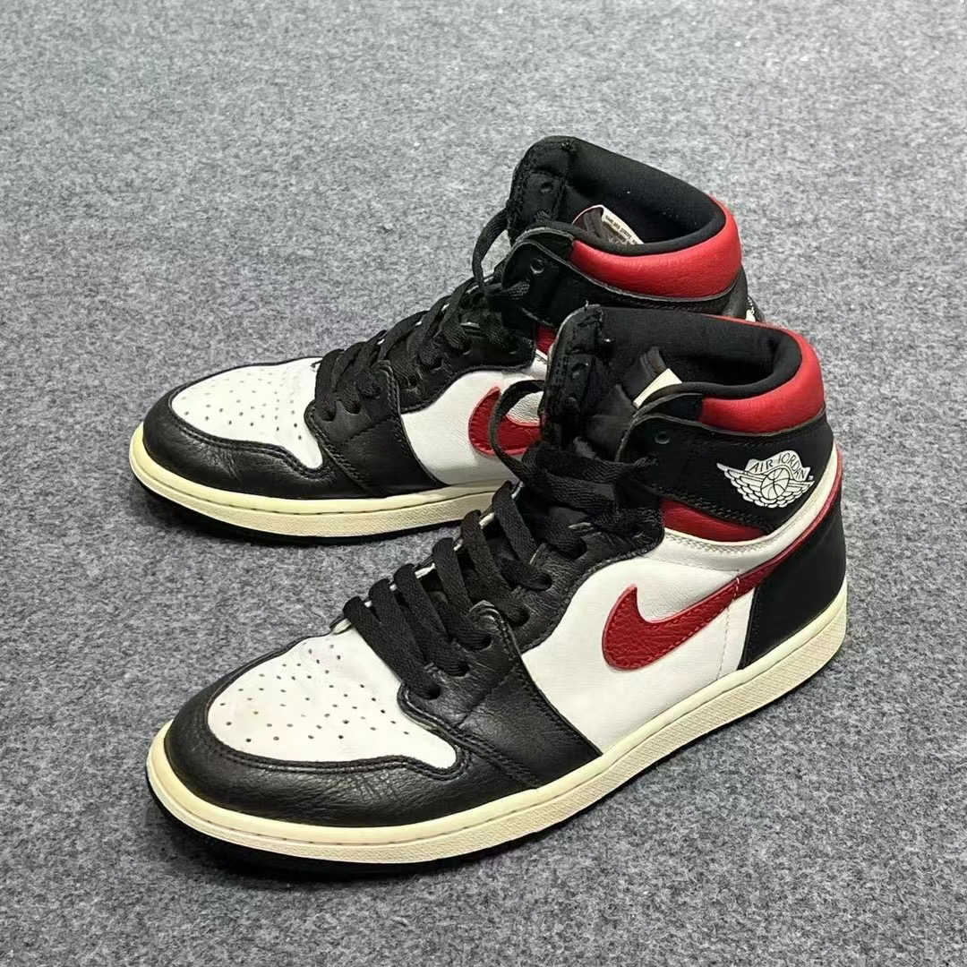 42.5码/NIKE AIRJORDAN1黑红配色 高帮篮球鞋