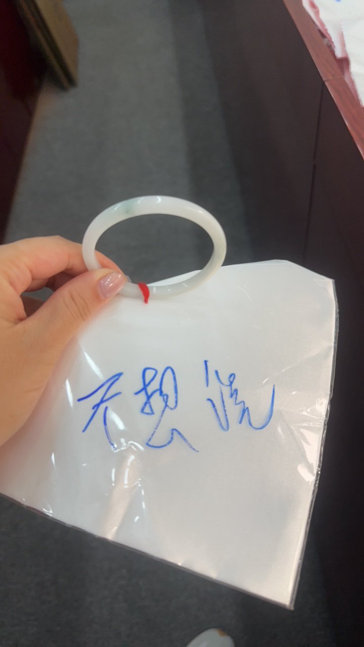 手镯少女镯子冰透女士