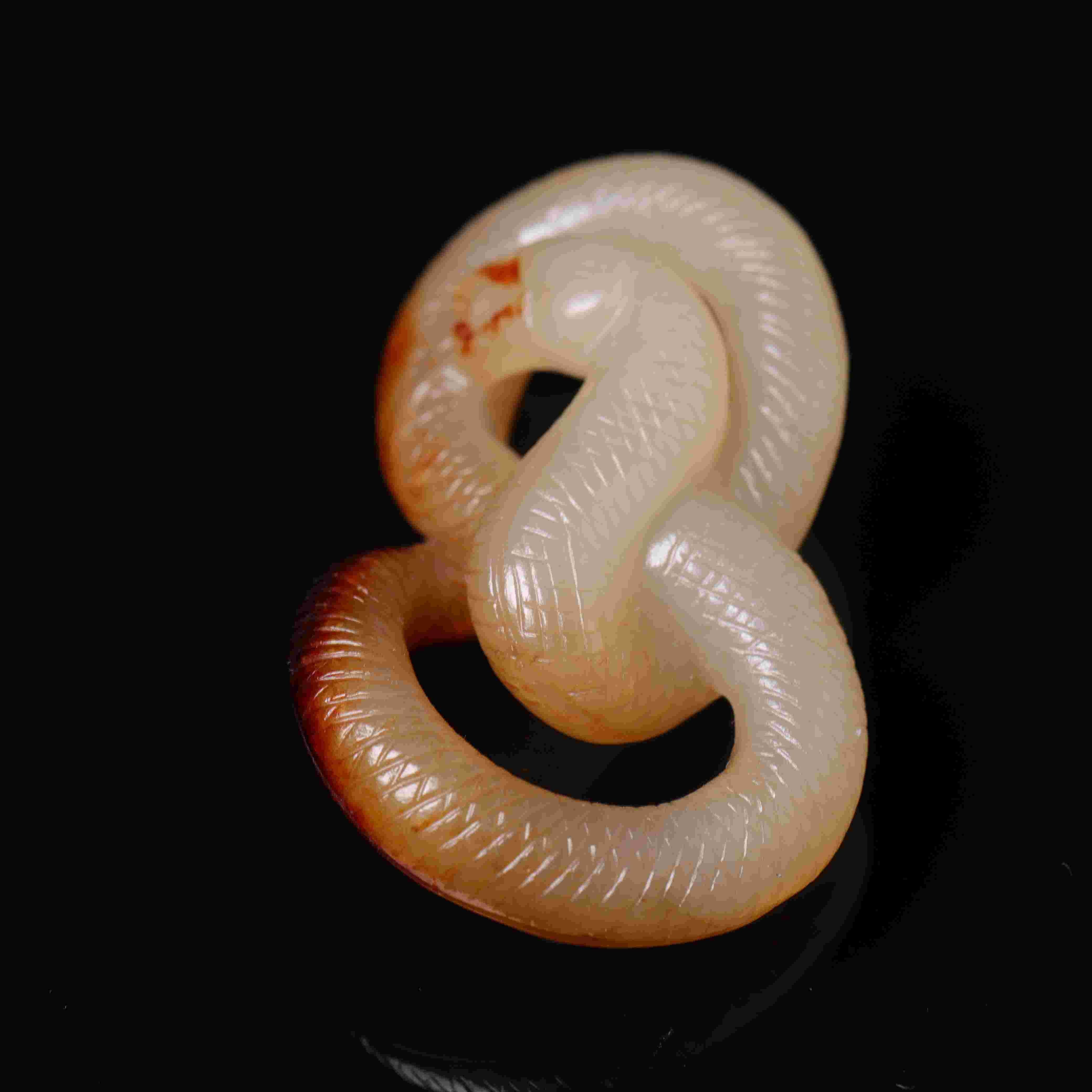 786明代和田玉灵蛇花件1587