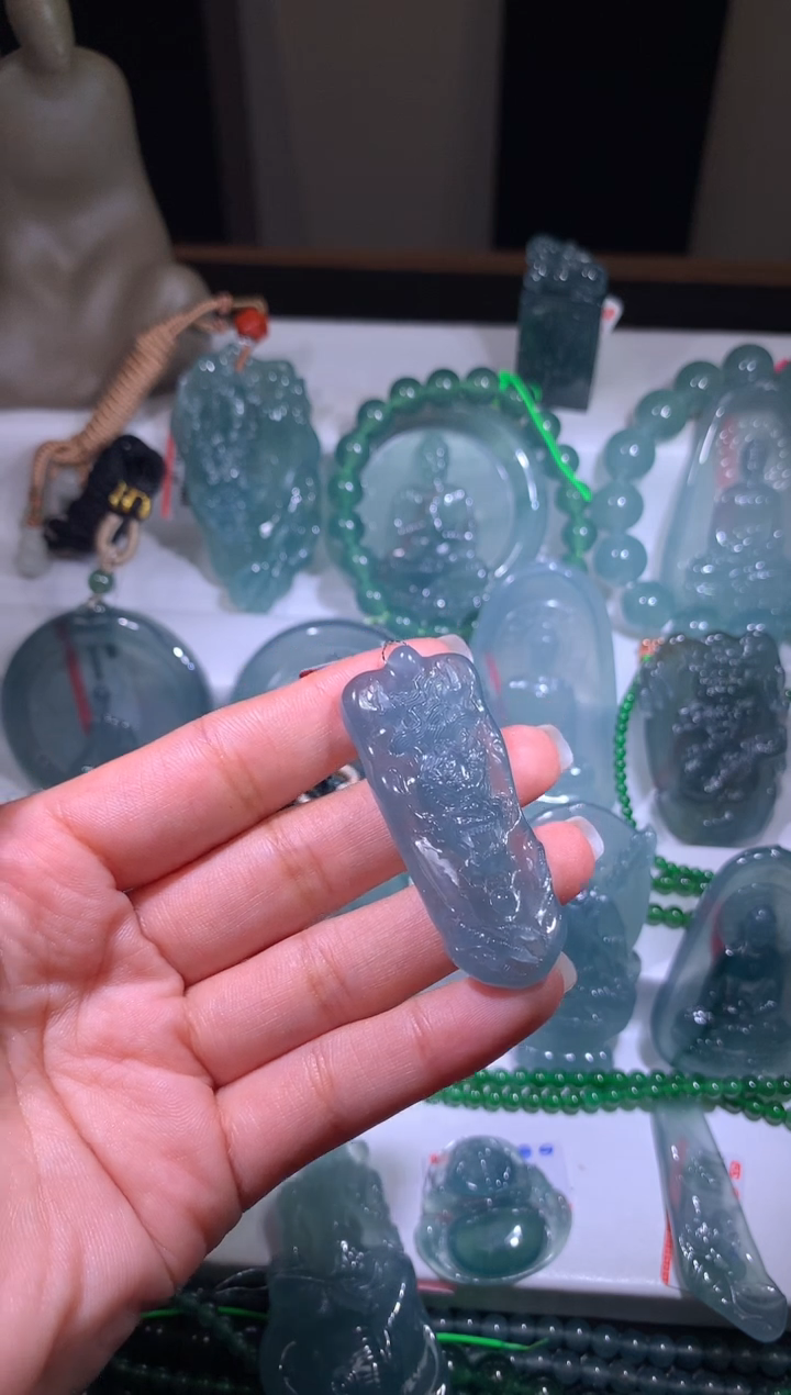 【闪购商品】翡翠颈饰未镶嵌74