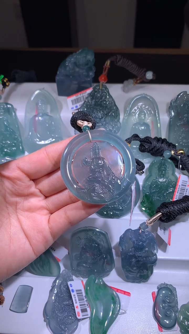 【闪购商品】翡翠颈饰未镶嵌82