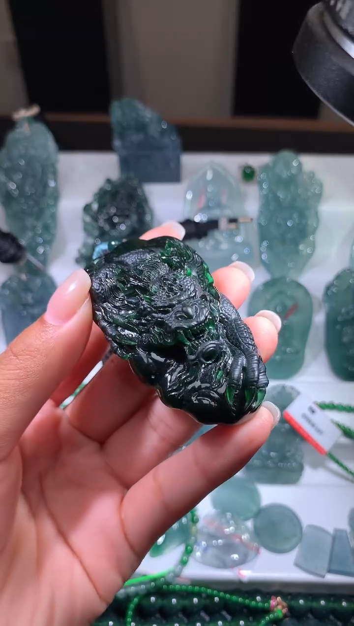 【闪购商品】翡翠颈饰未镶嵌78