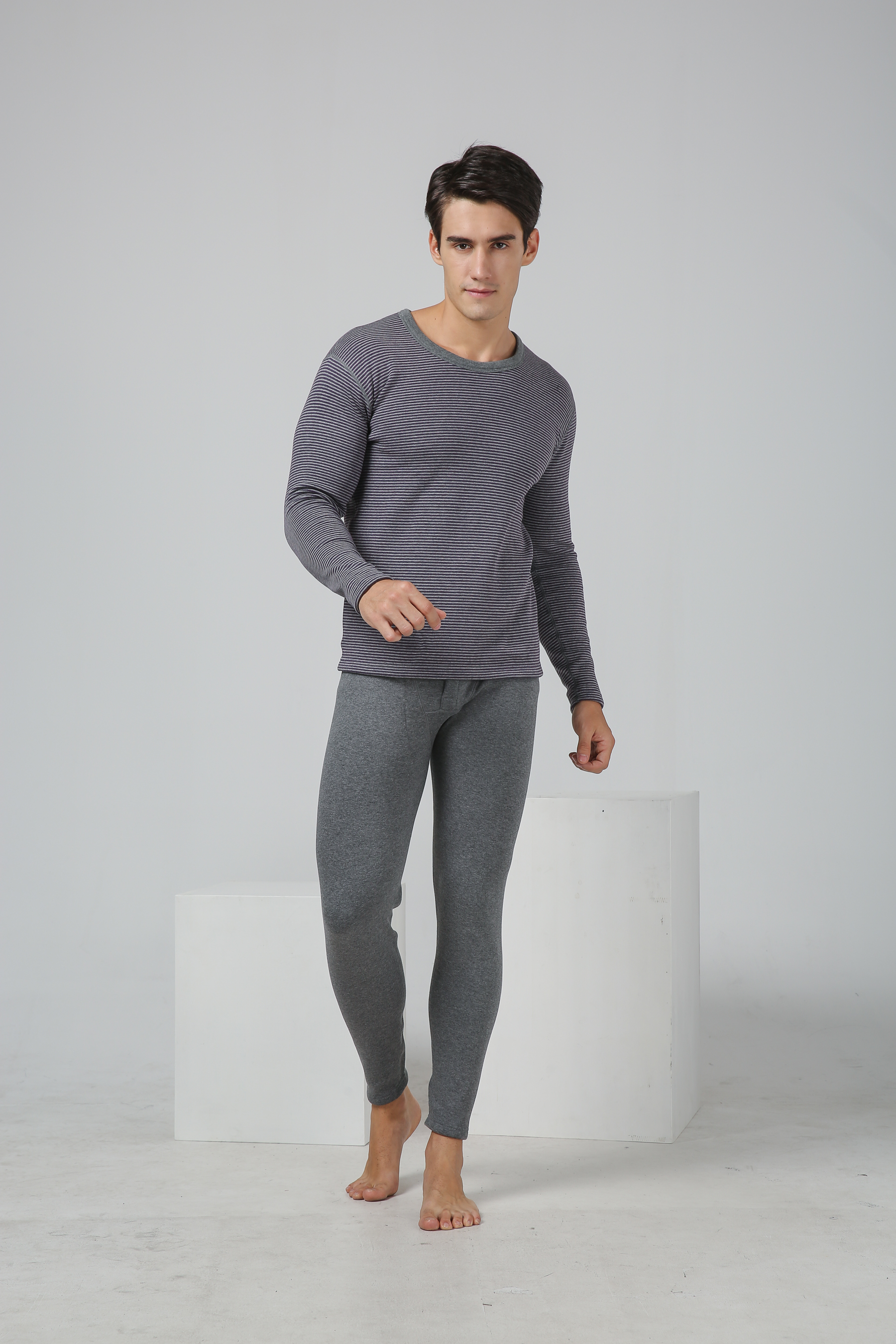 8311圆领男士保暖内衣加厚加绒套装