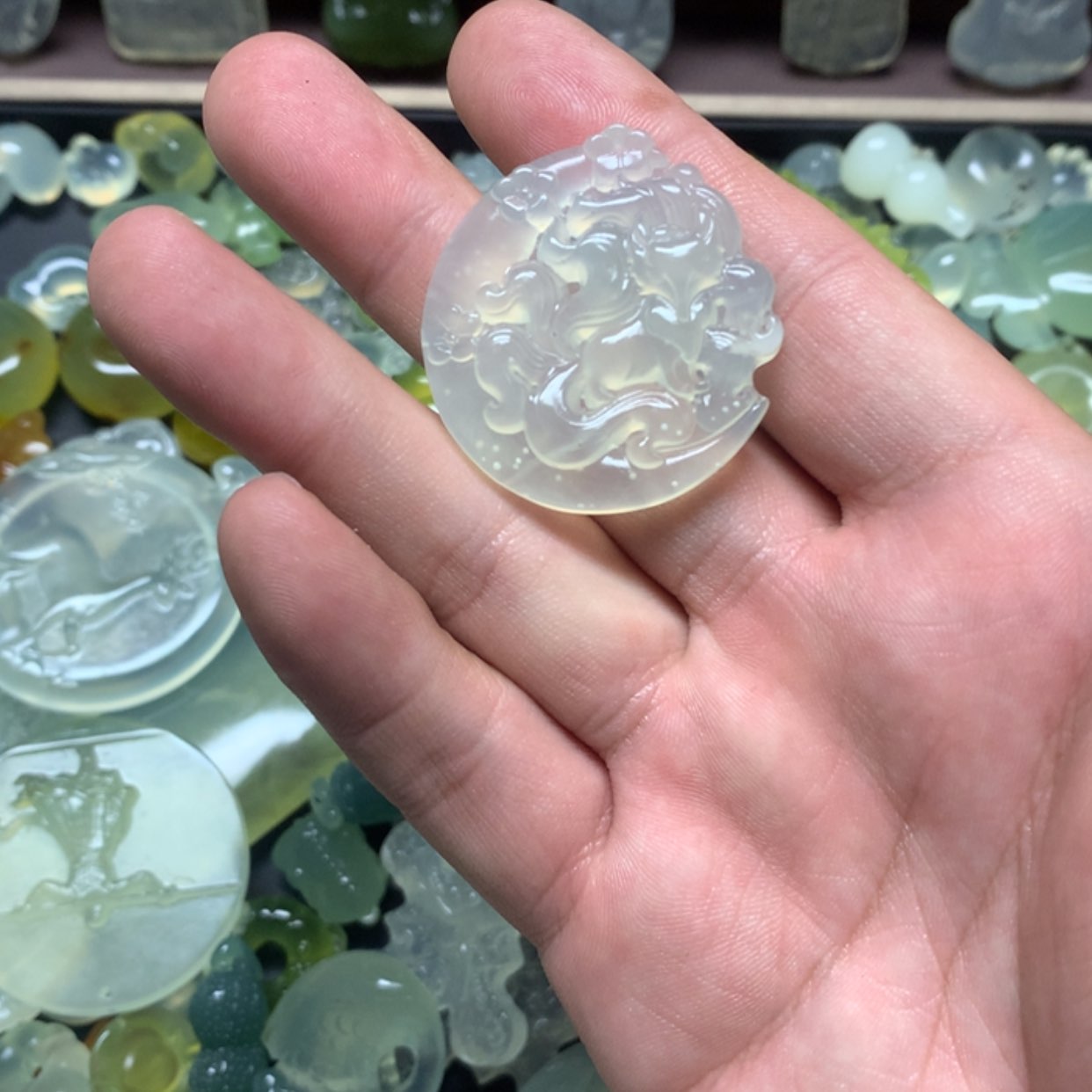 【闪购商品】蛇纹石玉挂坠未镶嵌