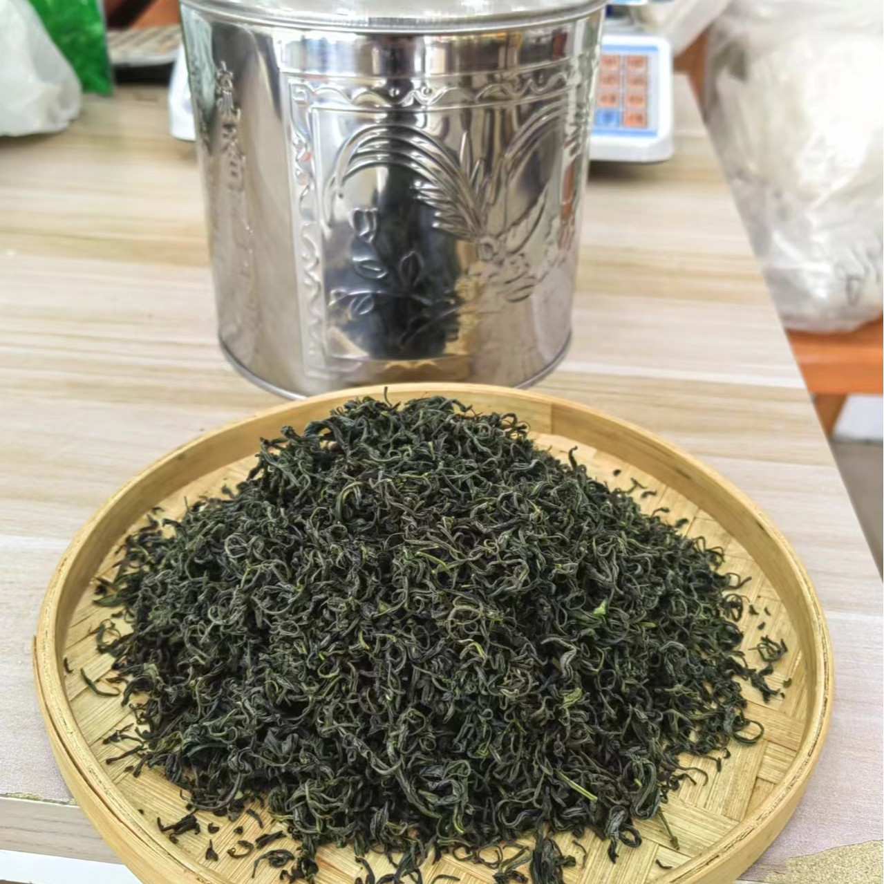 2025年铁罐两斤装高山绿茶浓香耐泡鲜爽回甘