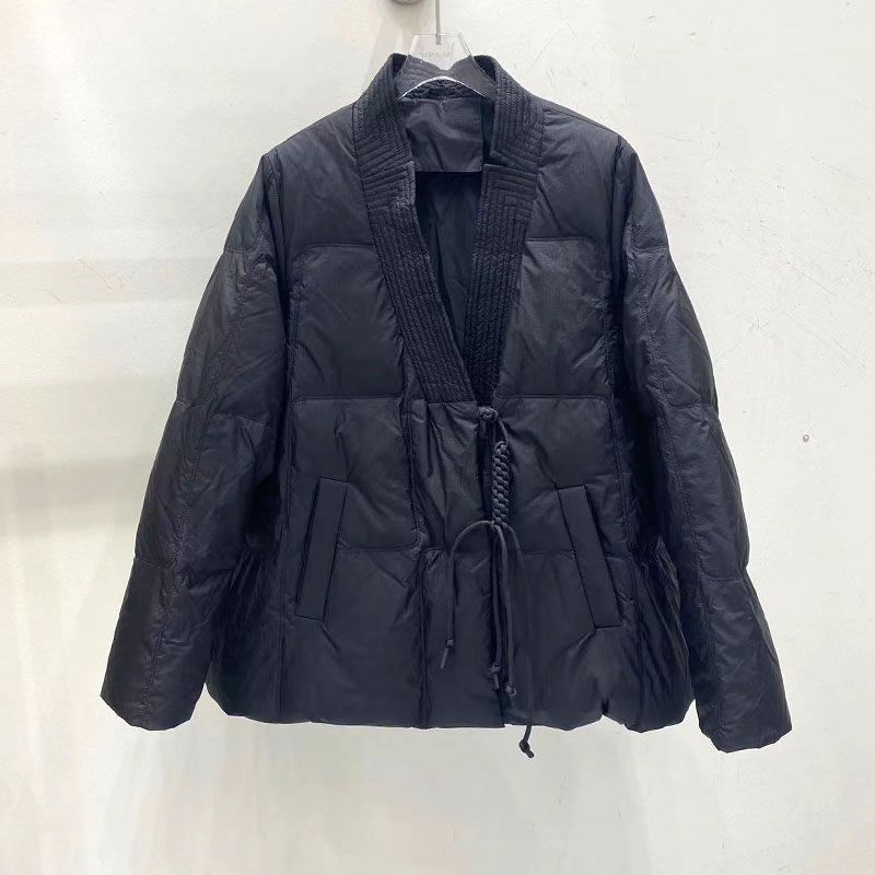反季羽绒服女短款2023年新款宽松V领新中式风加厚显瘦冬外套