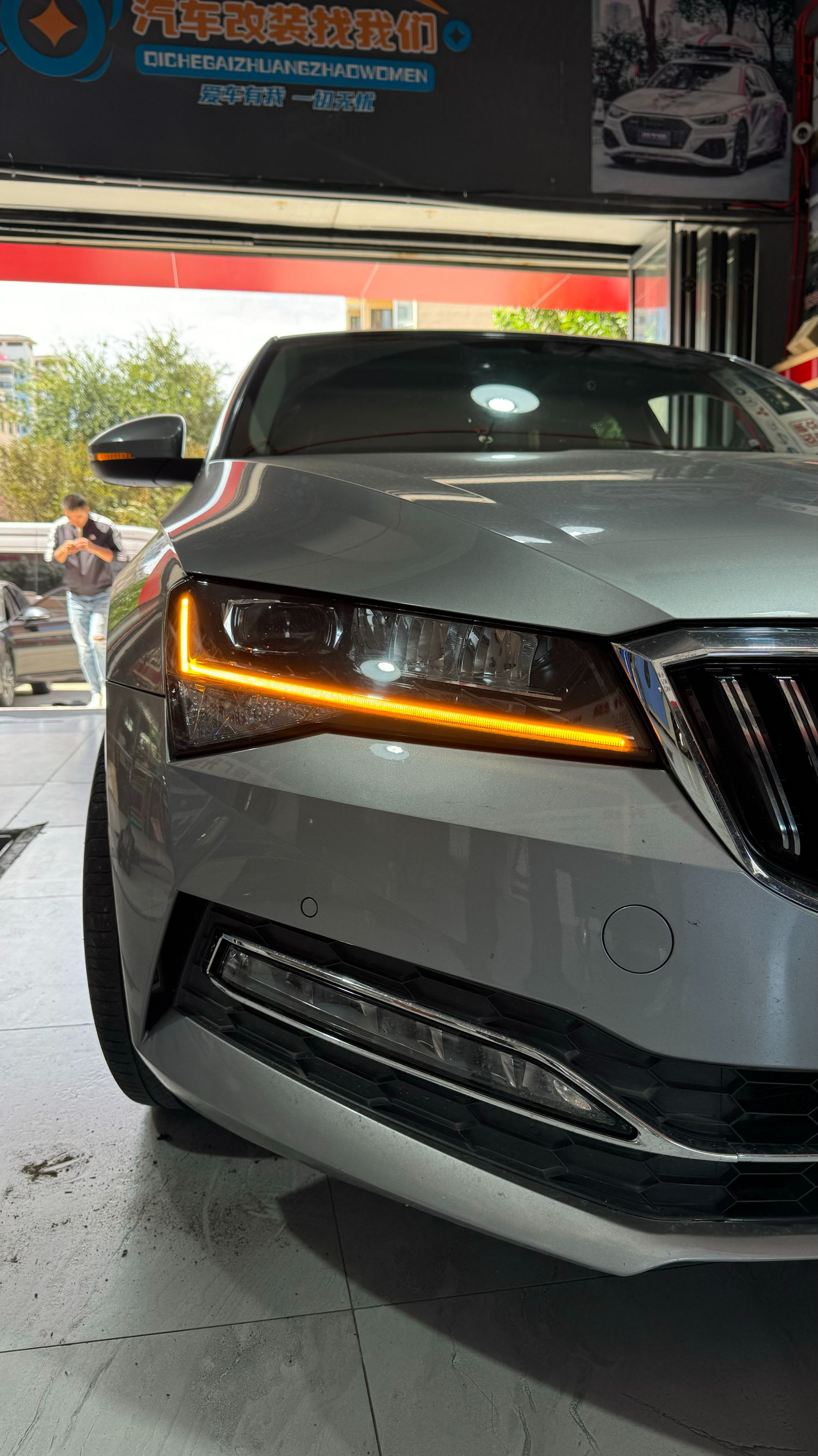 汽众2周年庆19-25斯柯达速派双色日行灯模块转向灯免解码不含安装