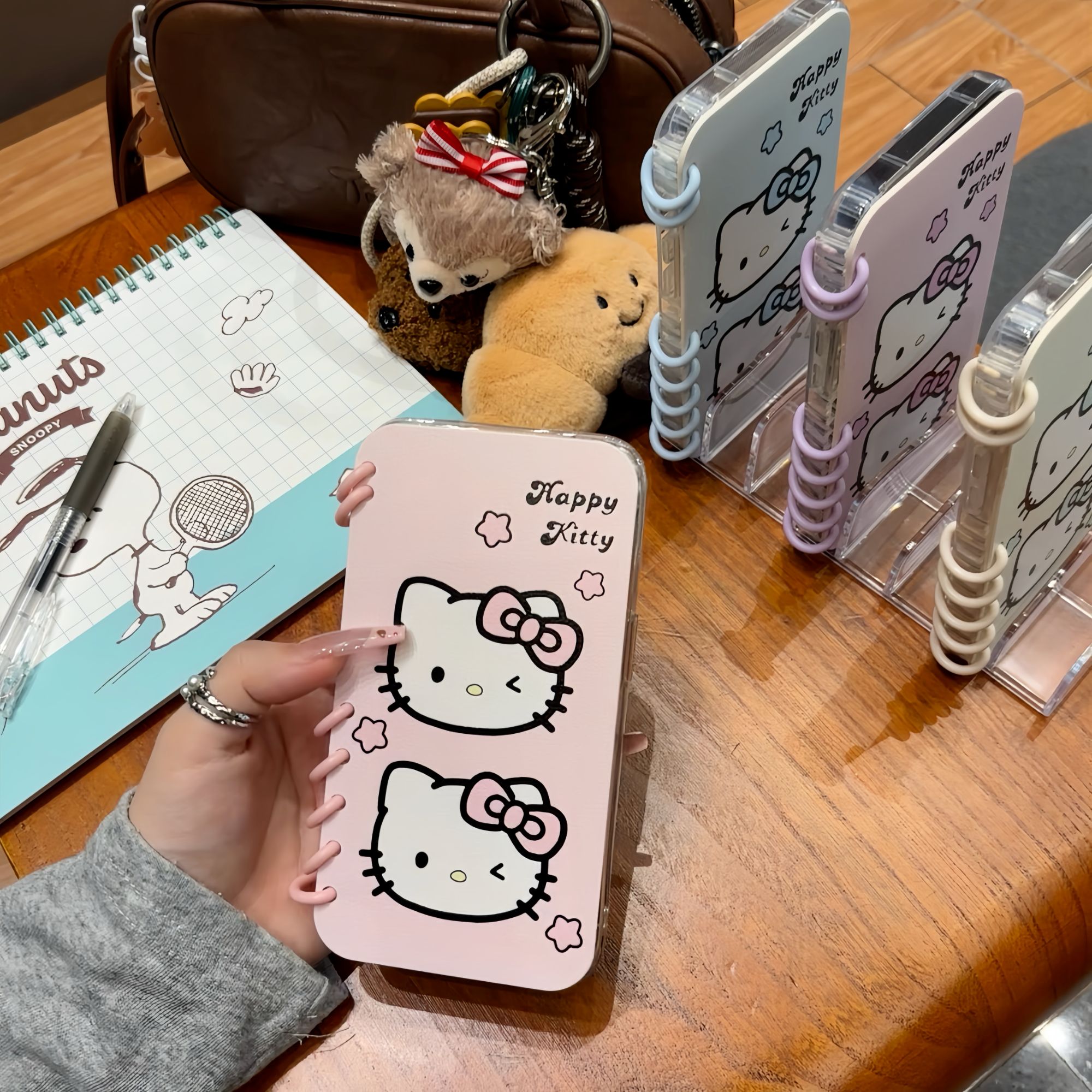 爆款书本闺蜜可爱凯蒂猫适用苹果16/15promax手机壳14/13/12/11套