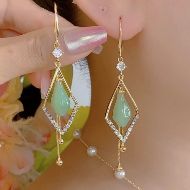 铜合金合成锆石耳饰 菱形水滴时尚气质优雅耳环247