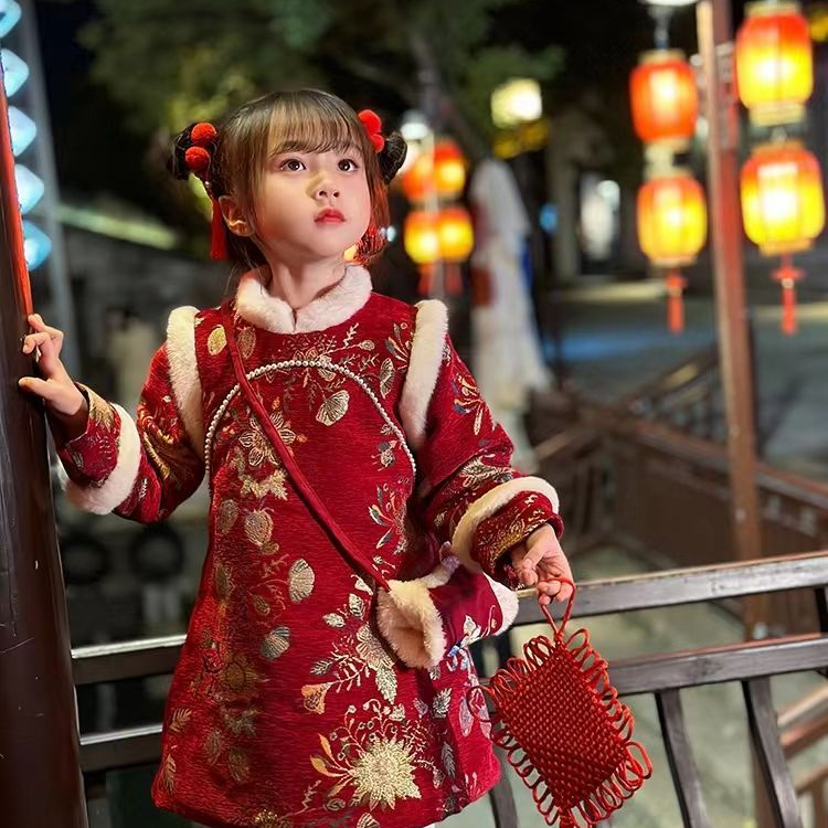 拜年服女童冬款汉服2024新款中国风儿童宝宝新年唐装喜庆衣服冬季