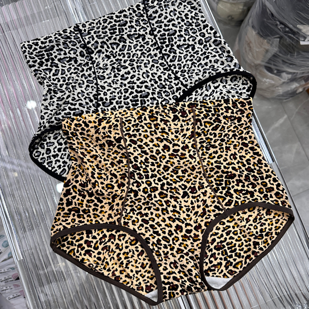 中高腰冰丝 软糯冰凉收腹内裤110-150斤可以入 好穿