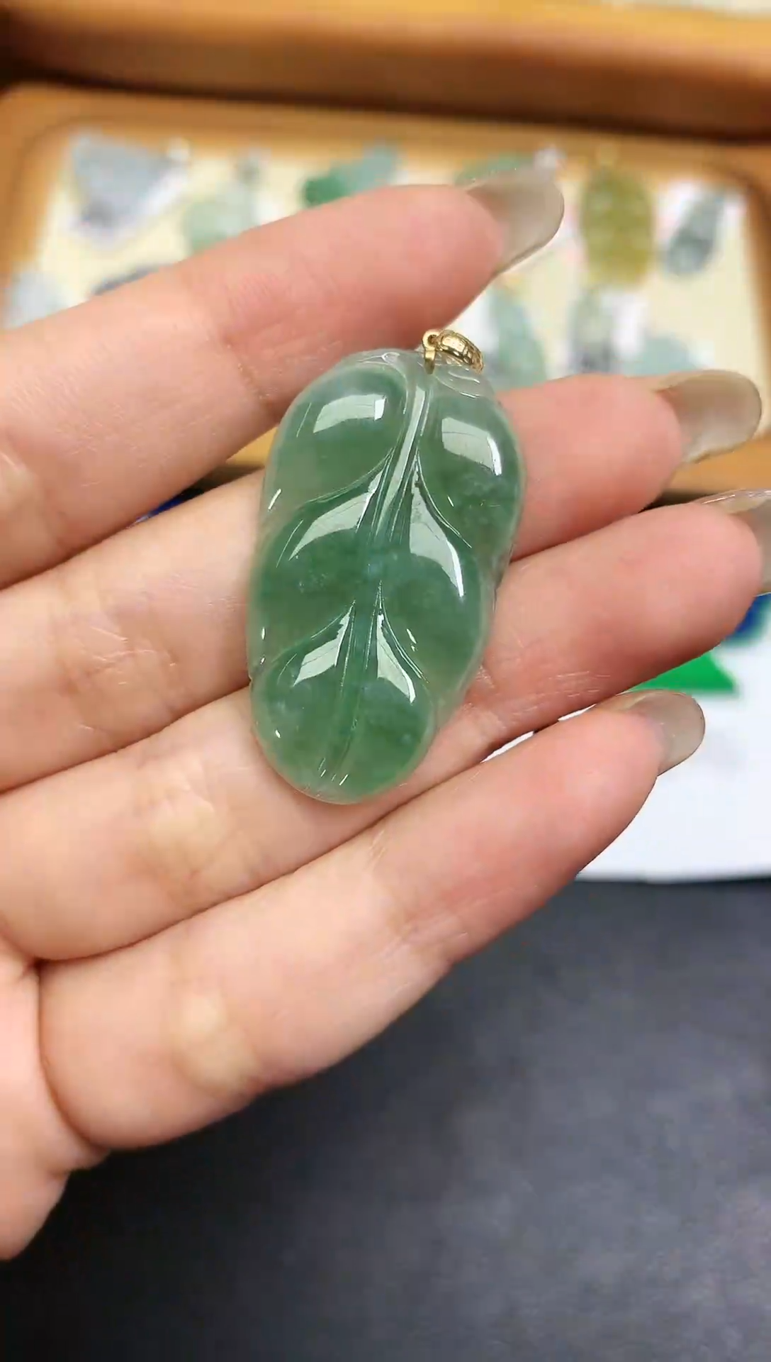 【闪购商品】翡翠颈饰18K金镶嵌KFHQ307156