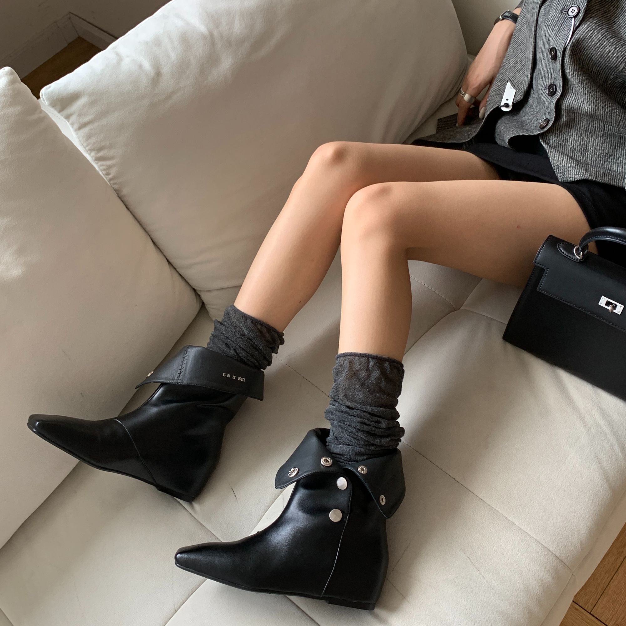 早秋新款时尚气质时尚女靴英伦风秋冬百搭