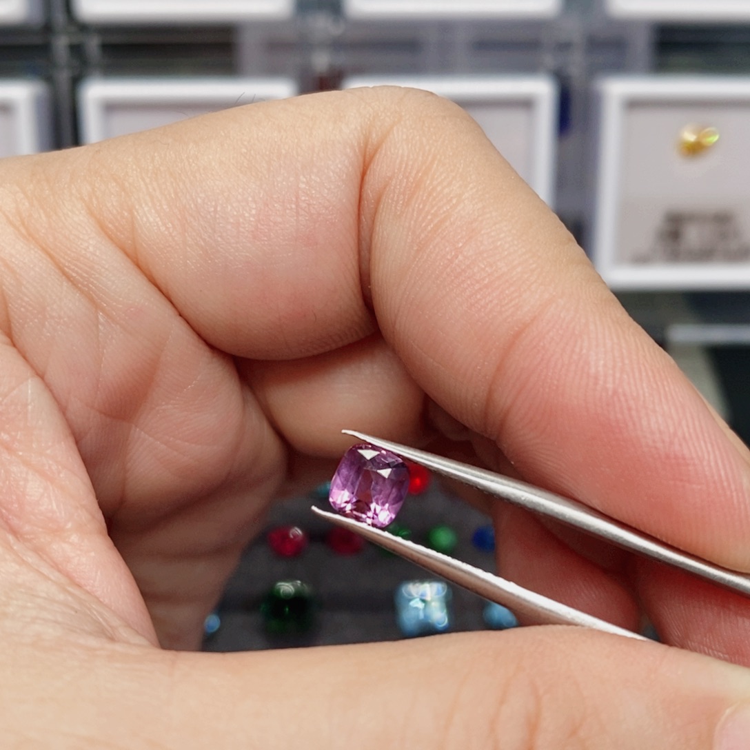 蓝宝石裸石未镶嵌粉蓝宝1.53c t