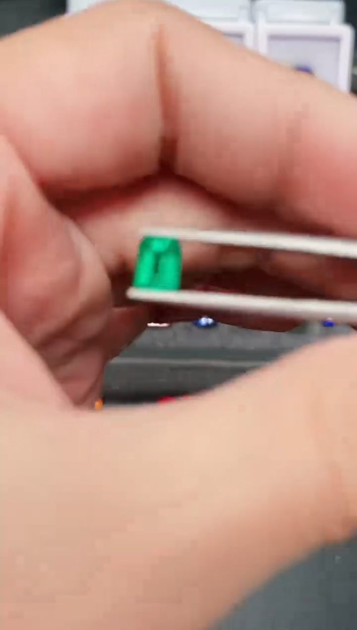 【闪购商品】祖母绿裸石未镶嵌1克拉