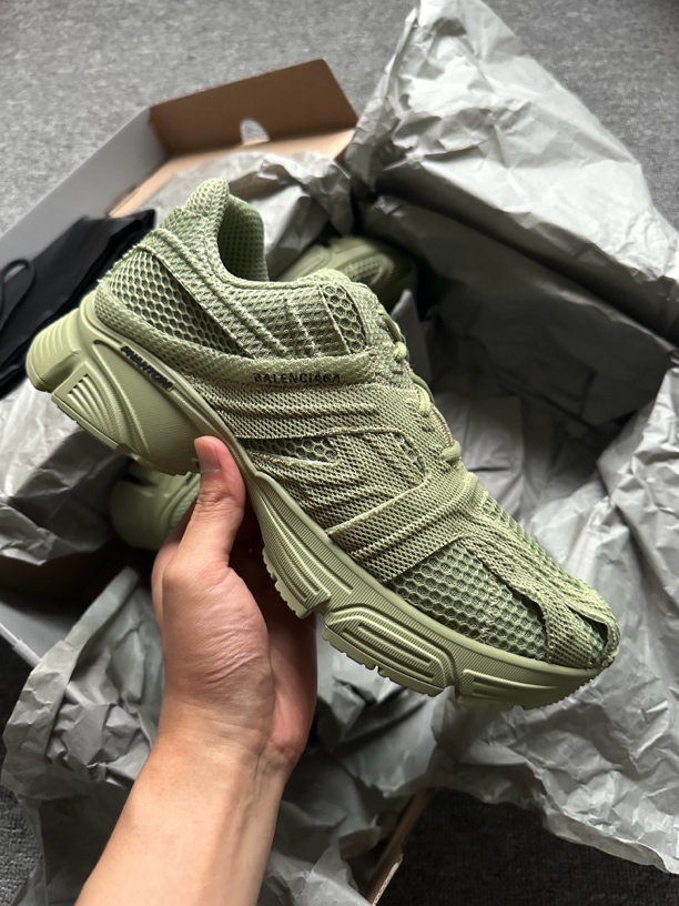 全新未使用 Balenciaga/巴黎世家 44码原盒 Phantom 运动鞋绿色