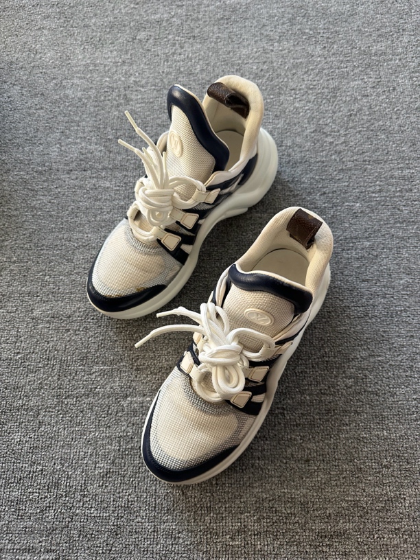 95新 LouisVuitton/路易威登 37码 拱桥老爹鞋 玫瑰粉配色